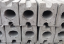 Betonpalen met gat voor draadomheining